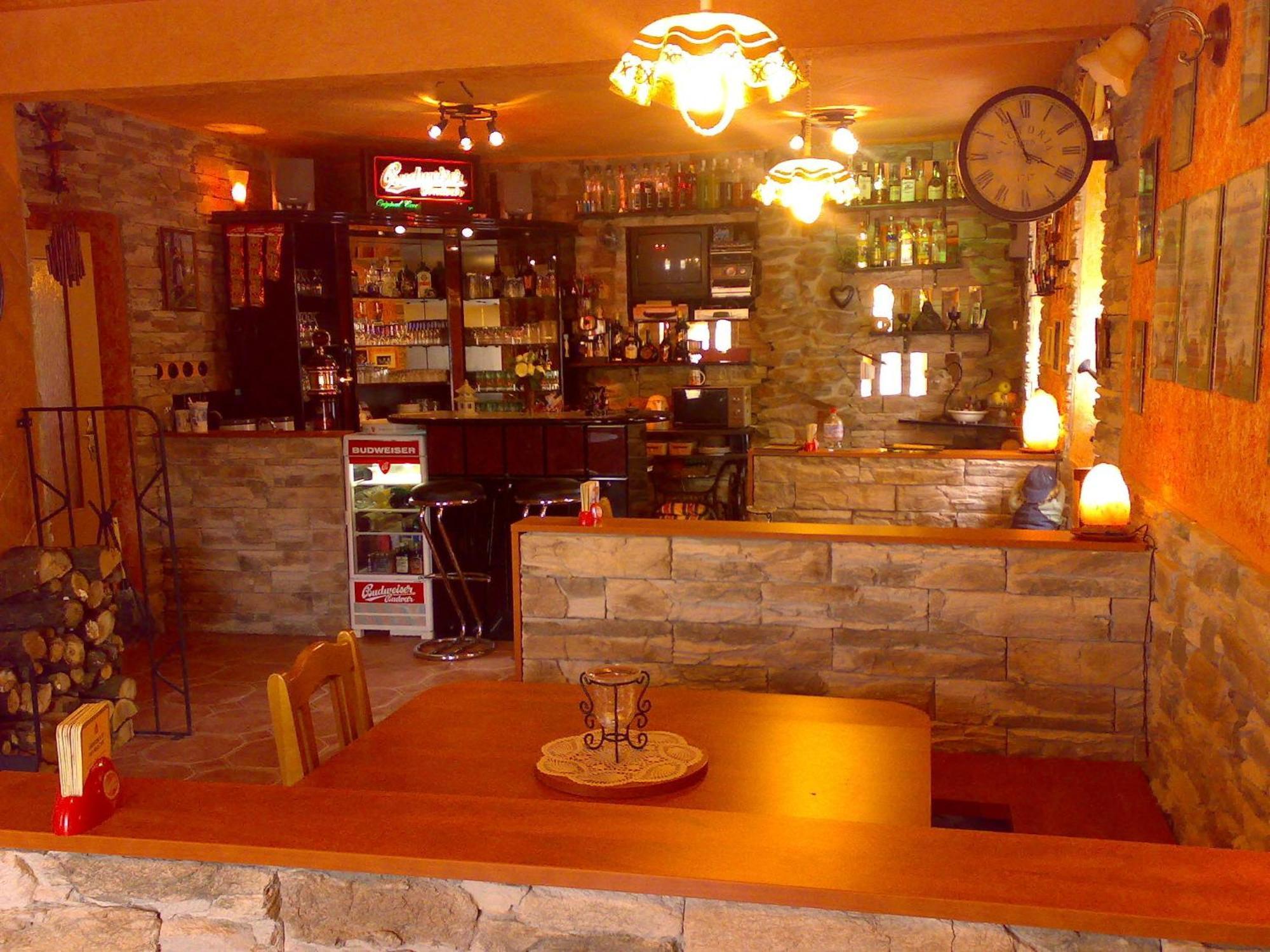 梅德维德克酒店 Loučná pod Klínovcem 外观 照片
